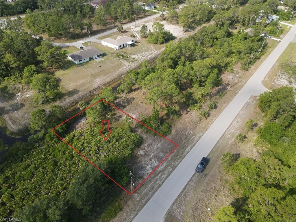 728 Manhattan ST E, LEHIGH ACRES, FL 33974 — photo 2
