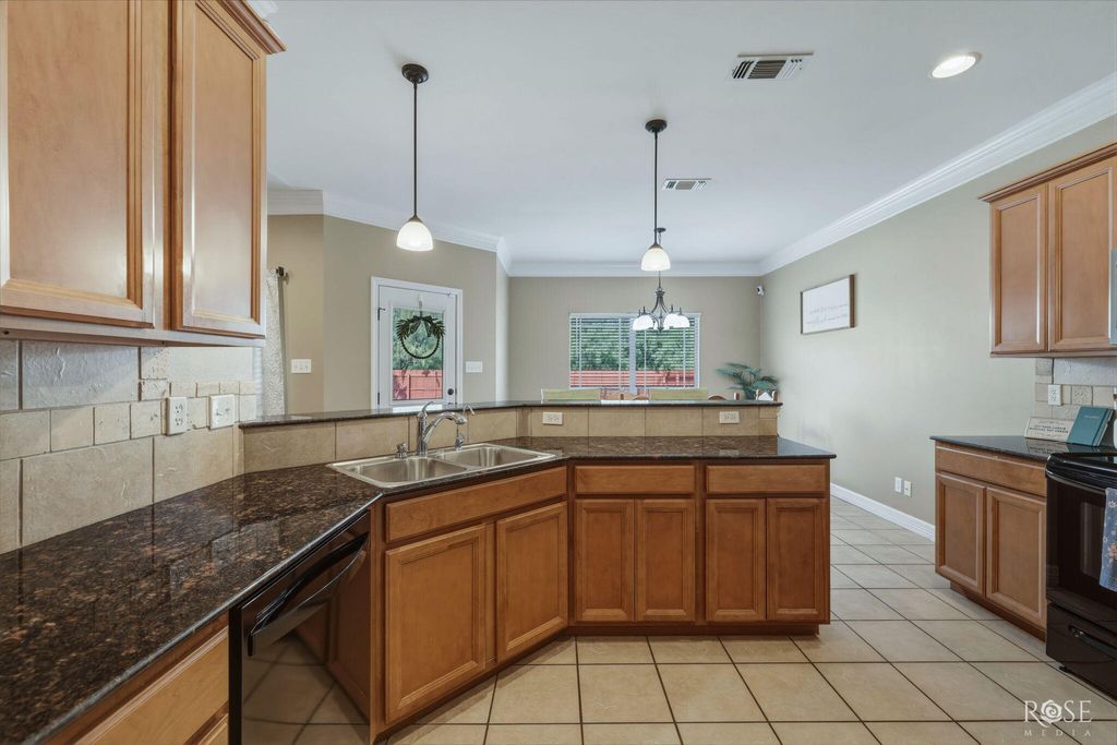Image 16 of property listing at 4302 Goodnight Trail, San Angelo, TX 76903
