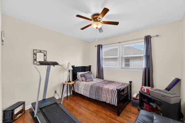 1104 North STREET, Racine, WI 53402