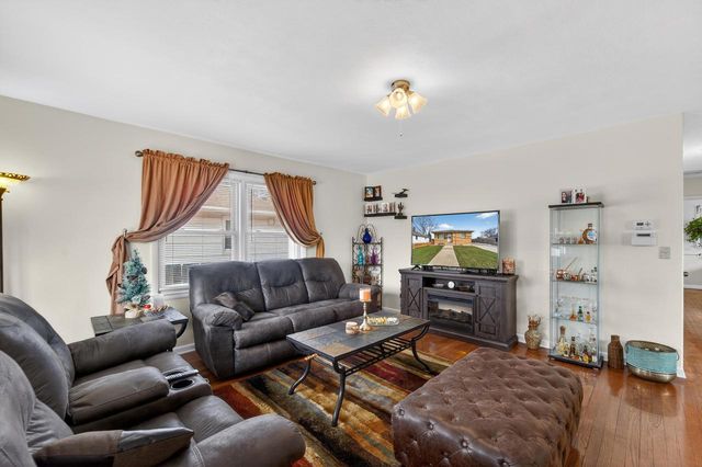 1104 North STREET, Racine, WI 53402