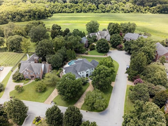 501 Sandpiper Cir, Nashville, TN 37221