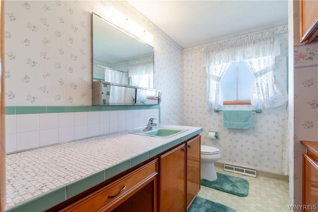 121 Vern Lane, Cheektowaga, NY 14227