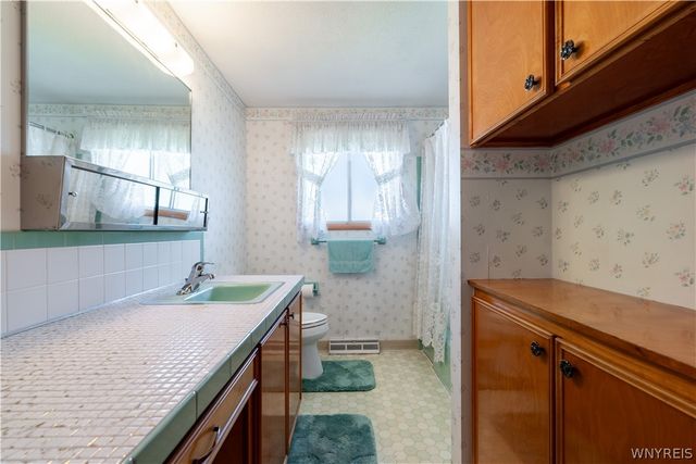 121 Vern Lane, Cheektowaga, NY 14227