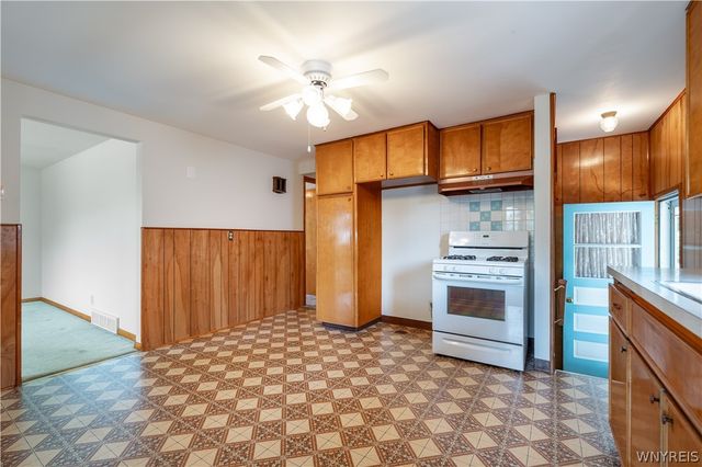 121 Vern Lane, Cheektowaga, NY 14227