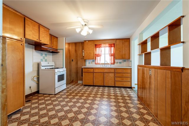 121 Vern Lane, Cheektowaga, NY 14227