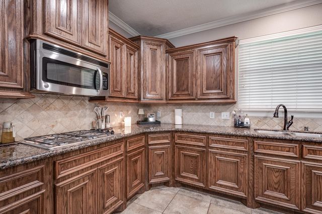 1202 Silver Moon Trail, Crosby, TX 77532