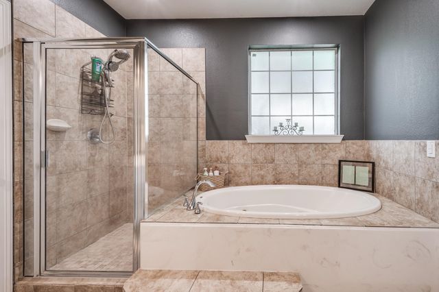 1202 Silver Moon Trail, Crosby, TX 77532