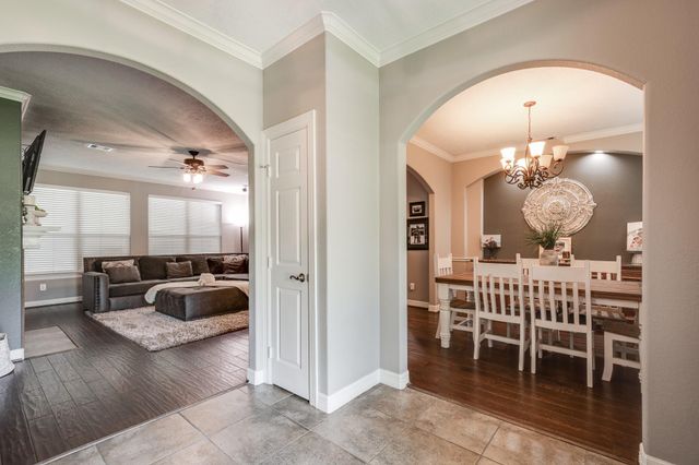 1202 Silver Moon Trail, Crosby, TX 77532
