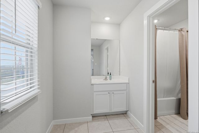 827 laurel, San Antonio, TX 78219