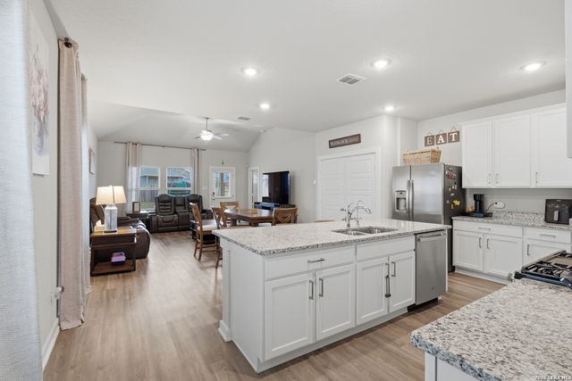 827 laurel, San Antonio, TX 78219