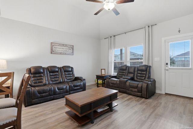 827 laurel, San Antonio, TX 78219