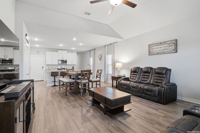 827 laurel, San Antonio, TX 78219