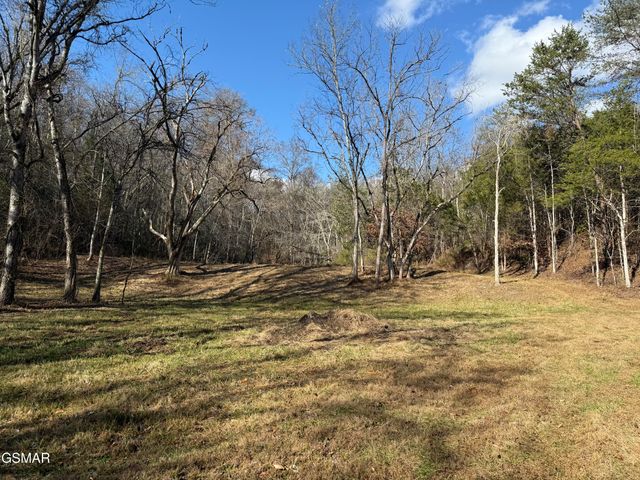 570 Red Bud Lane, Sevierville, TN 37876