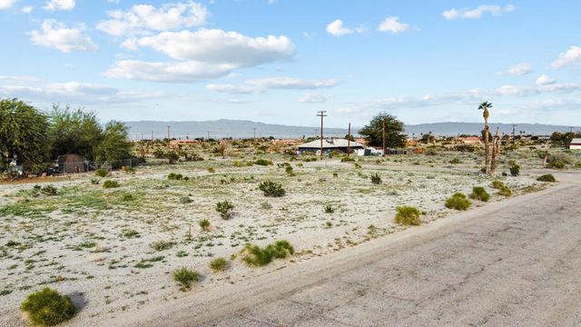 1552 Nile Drive, Thermal, CA 92274