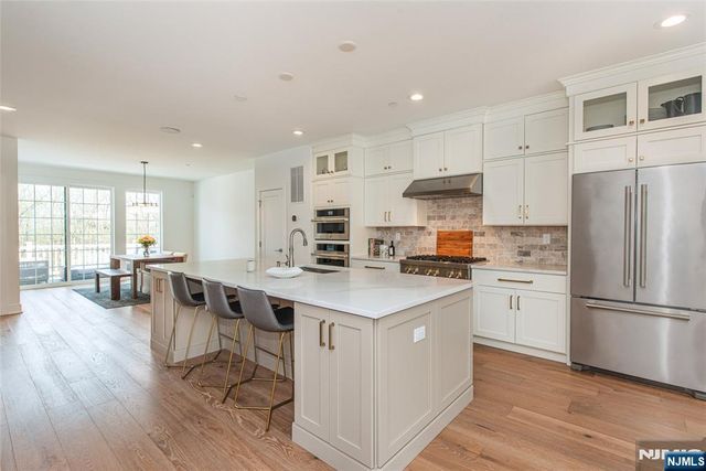 15 Cinnamon Drive, Upper Saddle River, NJ 07458
