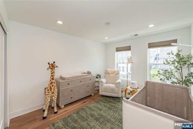 15 Cinnamon Drive, Upper Saddle River, NJ 07458
