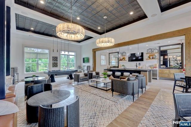 15 Cinnamon Drive, Upper Saddle River, NJ 07458