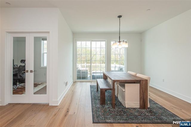 15 Cinnamon Drive, Upper Saddle River, NJ 07458