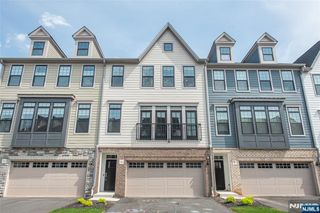 15 Cinnamon Drive, Upper Saddle River, NJ 07458