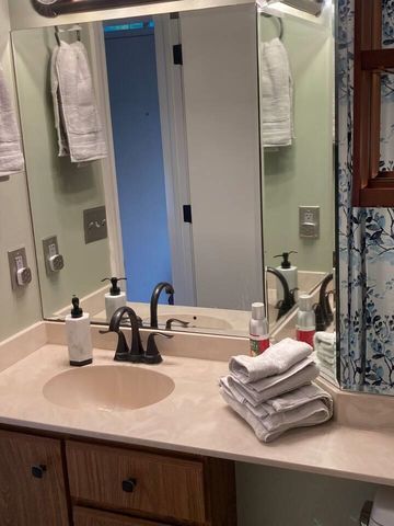 5605 E Creeks Crossing, Acme Twp, MI 49690