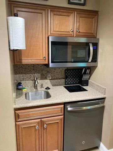 5605 E Creeks Crossing, Acme Twp, MI 49690