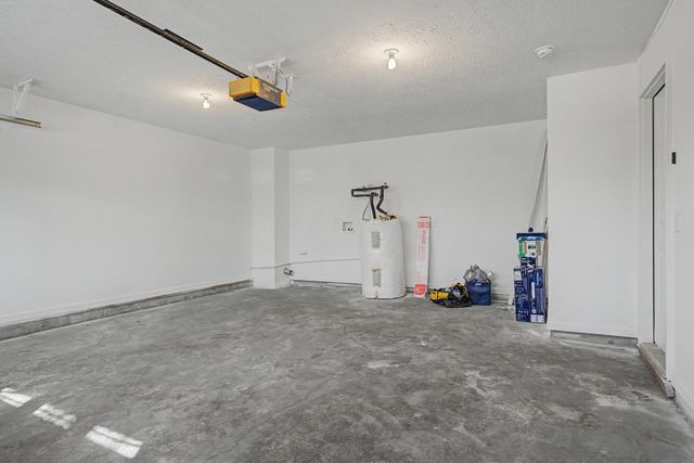 103 Westchester Dr, White House, TN 37188