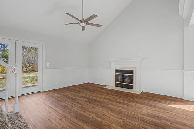 103 Westchester Dr, White House, TN 37188