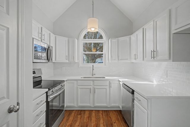 103 Westchester Dr, White House, TN 37188