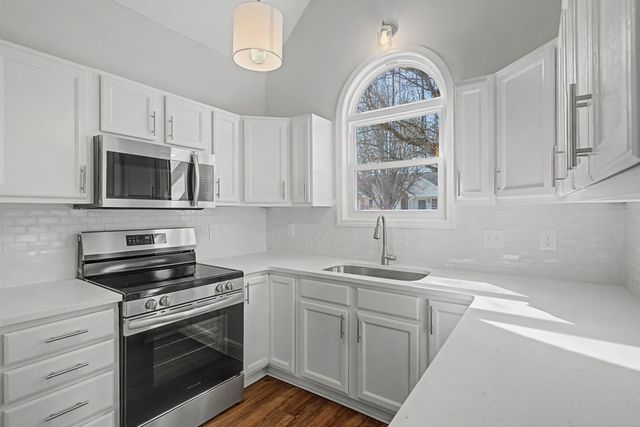 103 Westchester Dr, White House, TN 37188