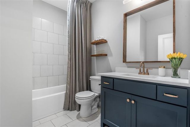 19485 W 202nd Street, Spring Hill, KS 66083