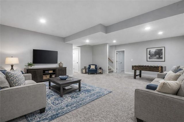 19485 W 202nd Street, Spring Hill, KS 66083