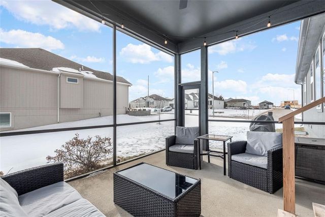 19485 W 202nd Street, Spring Hill, KS 66083