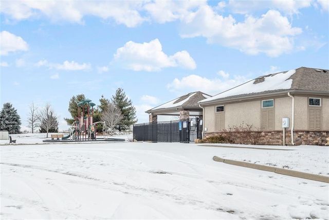 19485 W 202nd Street, Spring Hill, KS 66083