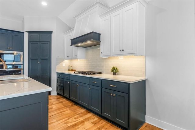 19485 W 202nd Street, Spring Hill, KS 66083