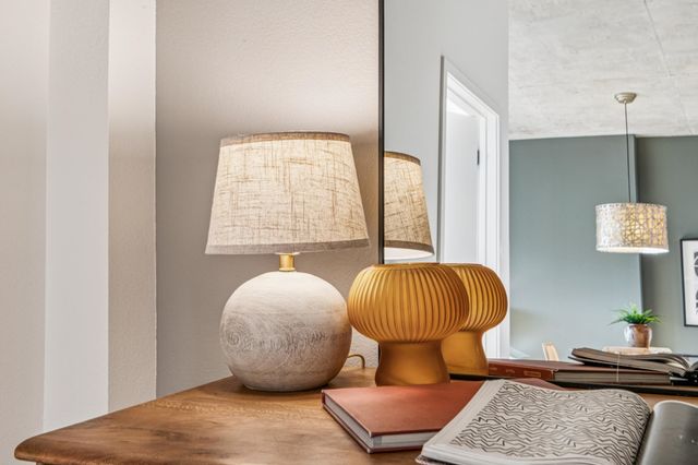 288 3rd St 406, Oakland, CA 94607