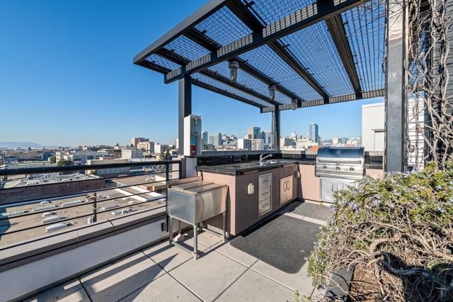 288 3rd St 406, Oakland, CA 94607