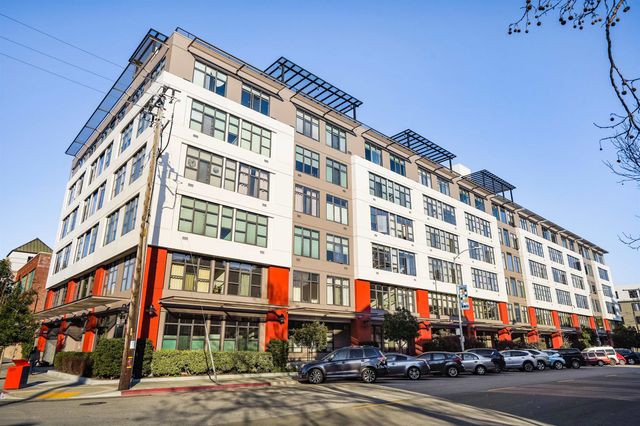 288 3rd St 406, Oakland, CA 94607