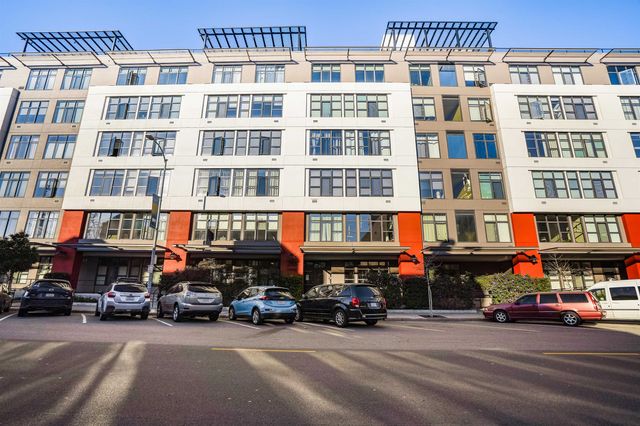 288 3rd St 406, Oakland, CA 94607