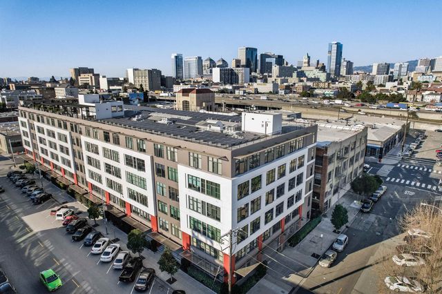 288 3rd St 406, Oakland, CA 94607