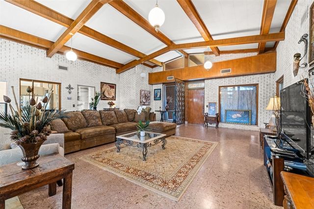 9675 County Road 325, Mathis, TX 78368
