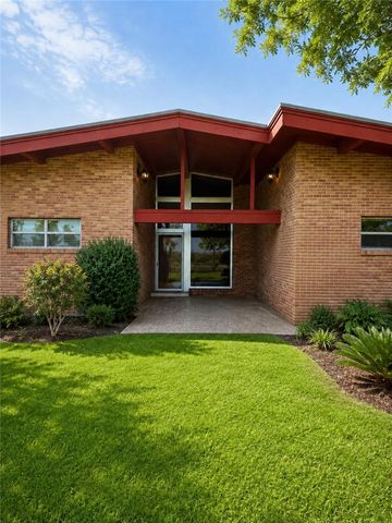9675 County Road 325, Mathis, TX 78368
