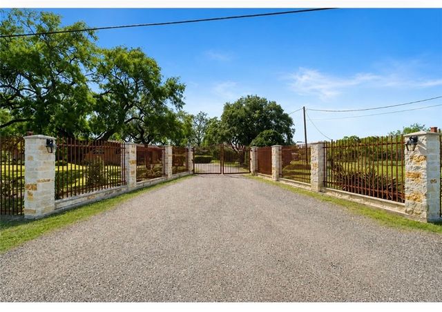 9675 County Road 325, Mathis, TX 78368