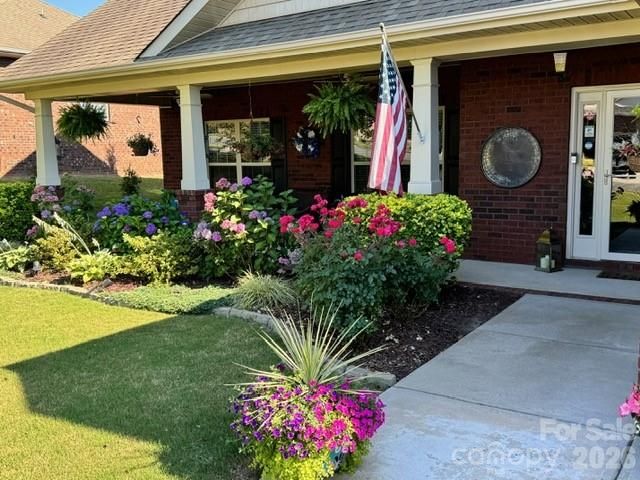 7244 Kenyon Drive, Denver, NC 28037