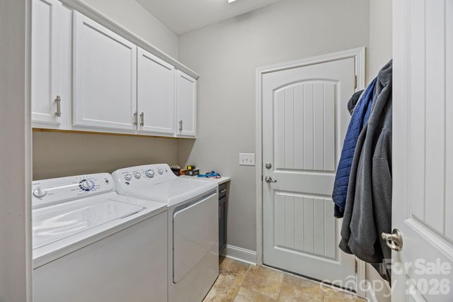 7244 Kenyon Drive, Denver, NC 28037