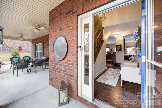 7244 Kenyon Drive, Denver, NC 28037