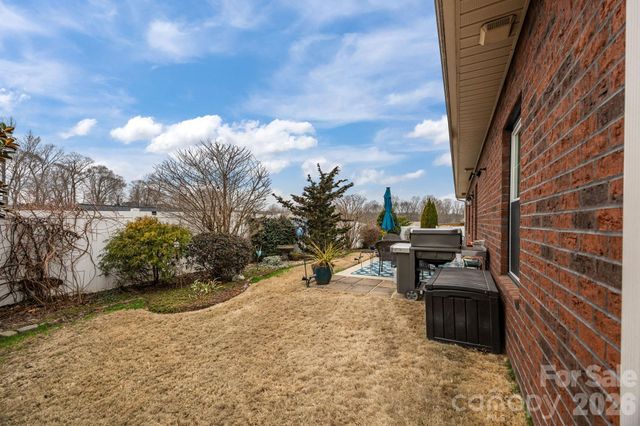 7244 Kenyon Drive, Denver, NC 28037