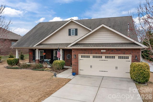 7244 Kenyon Drive, Denver, NC 28037