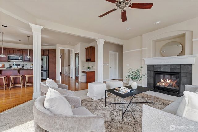 25230 132nd Place SE, Kent, WA 98042
