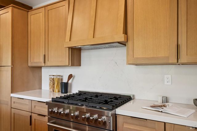 88 Lincoln Park, San Anselmo, CA 94960