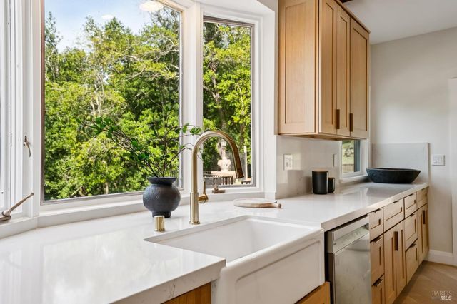 88 Lincoln Park, San Anselmo, CA 94960